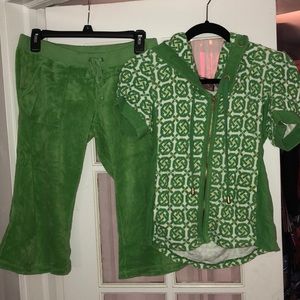 Juicy Couture Short Sleeved Capri Sweatsuit (M)